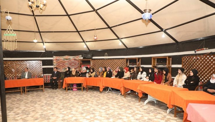 Gürpınar’da kadınlara özel dengbej divanı düzenlendi