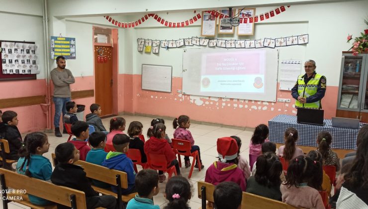 Jandarmadan öğrencilere trafik eğitimi