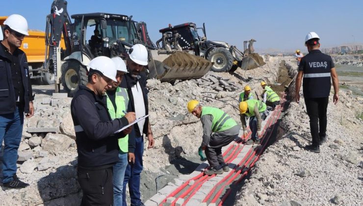Sahil yolunda 50 milyon TL’lik ışıklandırma