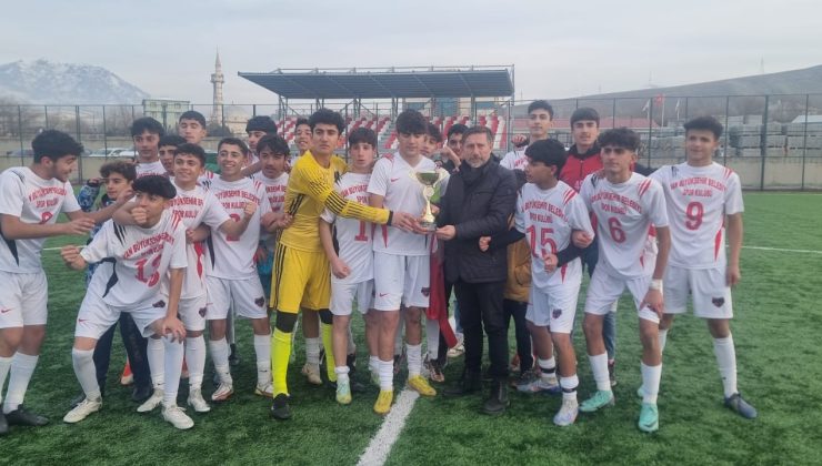 Büyükşehir U-16 Futbol Takımı şampiyon…