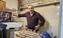 Van’ın meşhur esnafı Dolayı Usta’dan Öğretmenler günü mesajı
